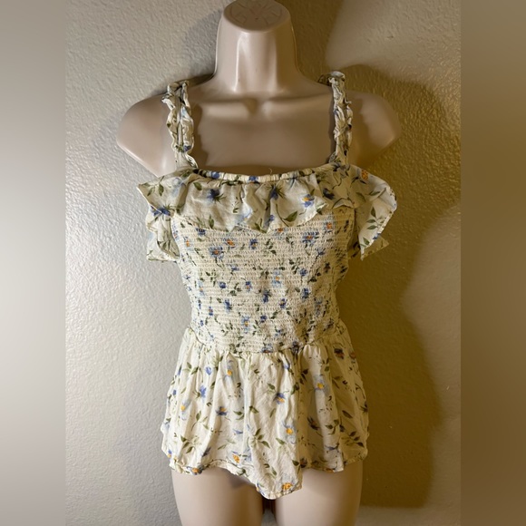 Old Navy Womens Ruffled Floral Smocked-Bodice Sleeveless Top Small - Picture 2 of 7